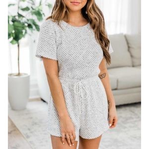 NWOT Pink Lily Hooked On A Feeling Romper Ivory